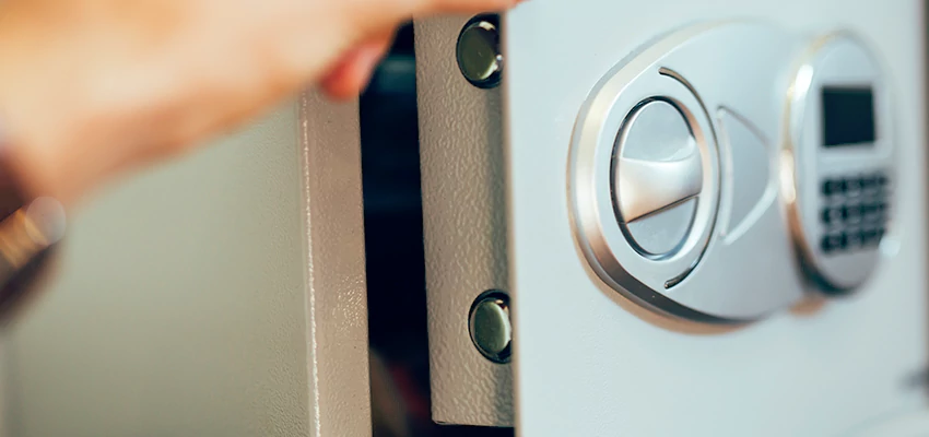 Fingerprint Safe Openers in Temple City, CA